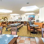 Lindner Hotel Prague Castle