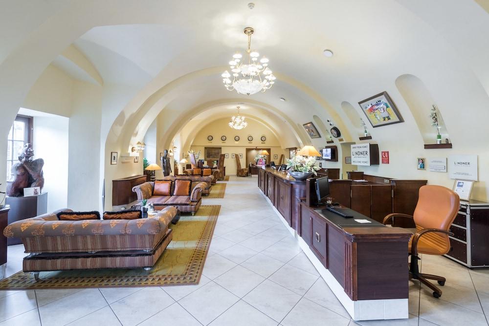 Lindner Castle Hotel 4*